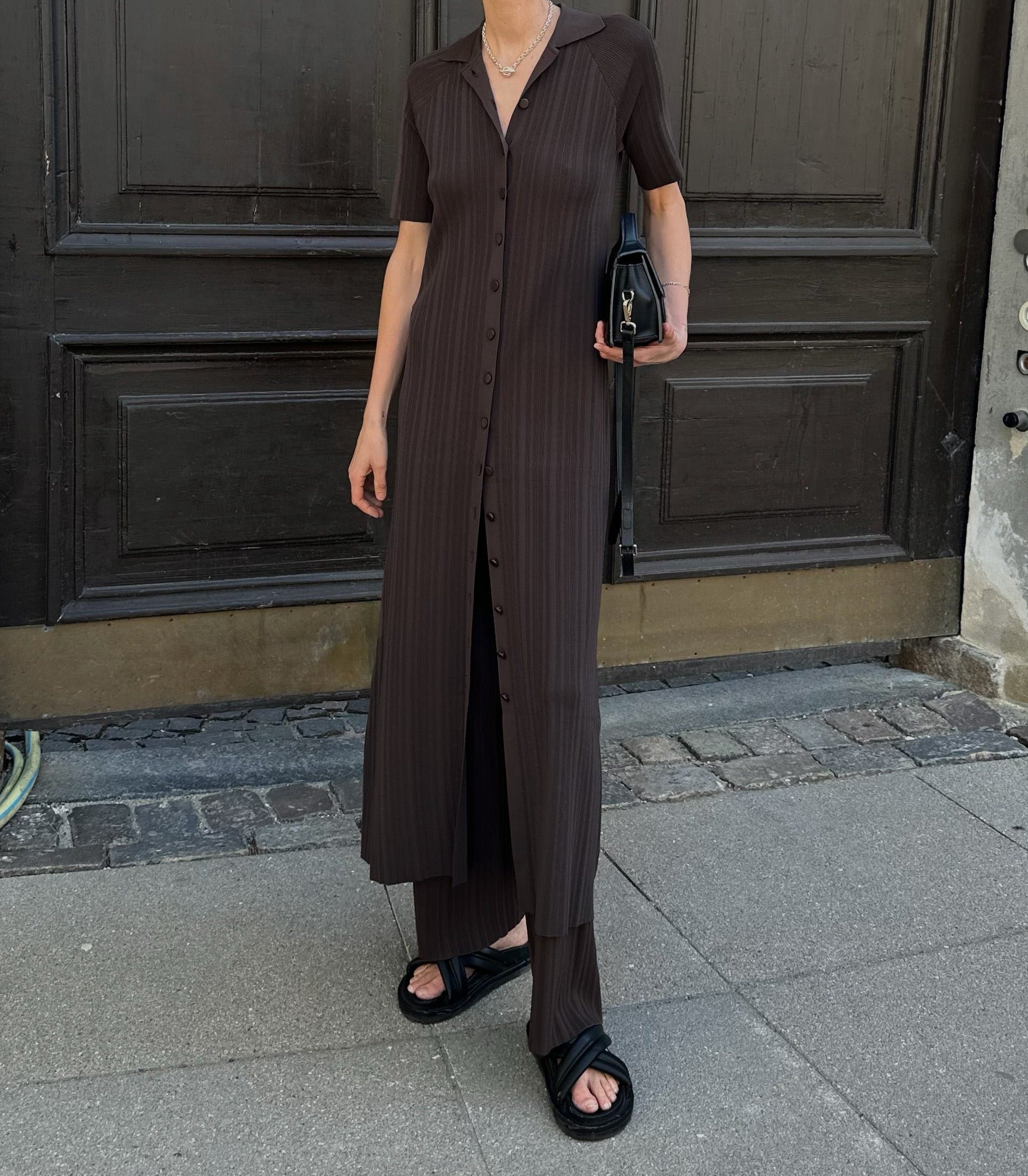 FLOW DRESS | chocolate brown