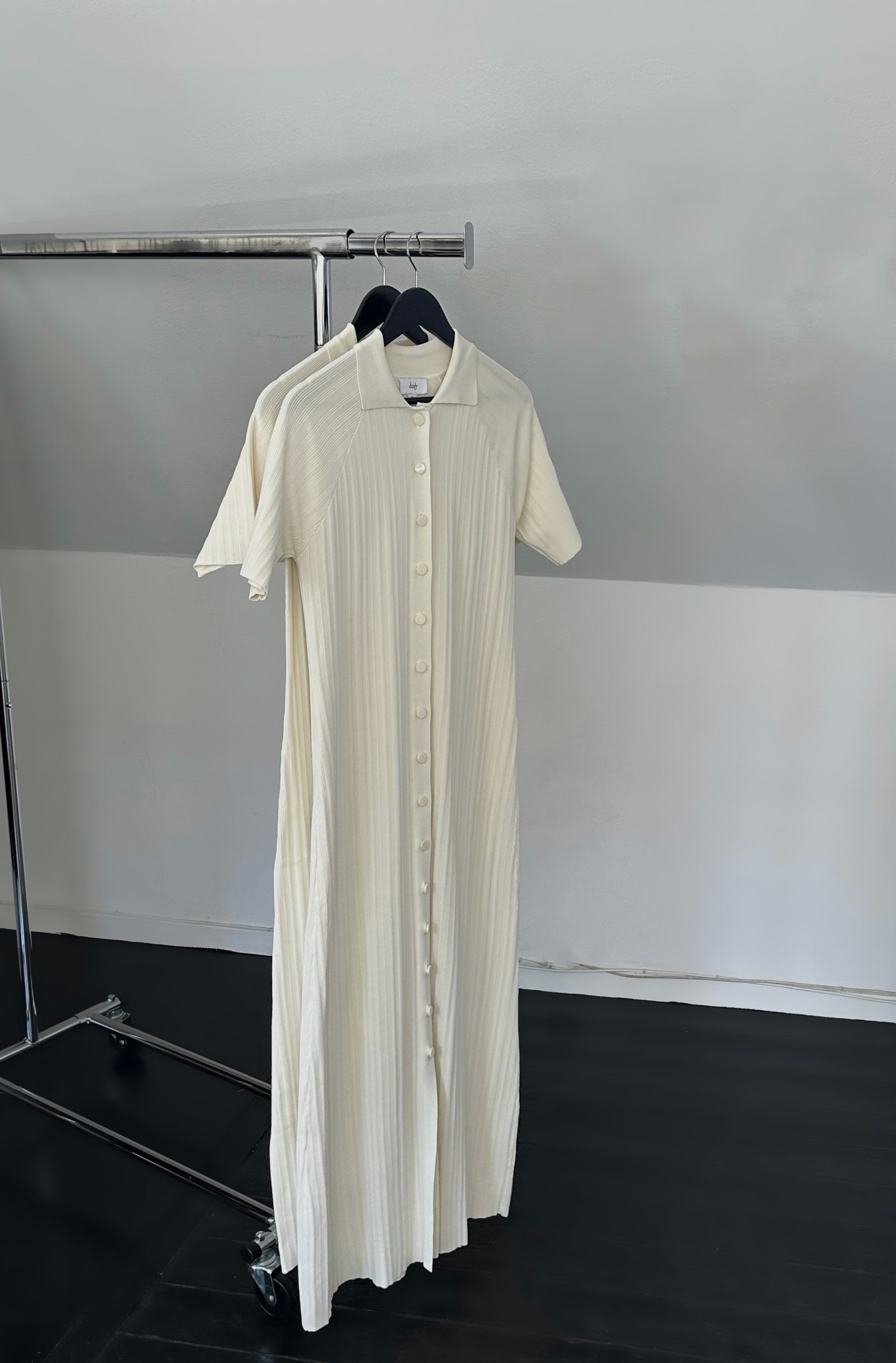 FLOW DRESS | milk