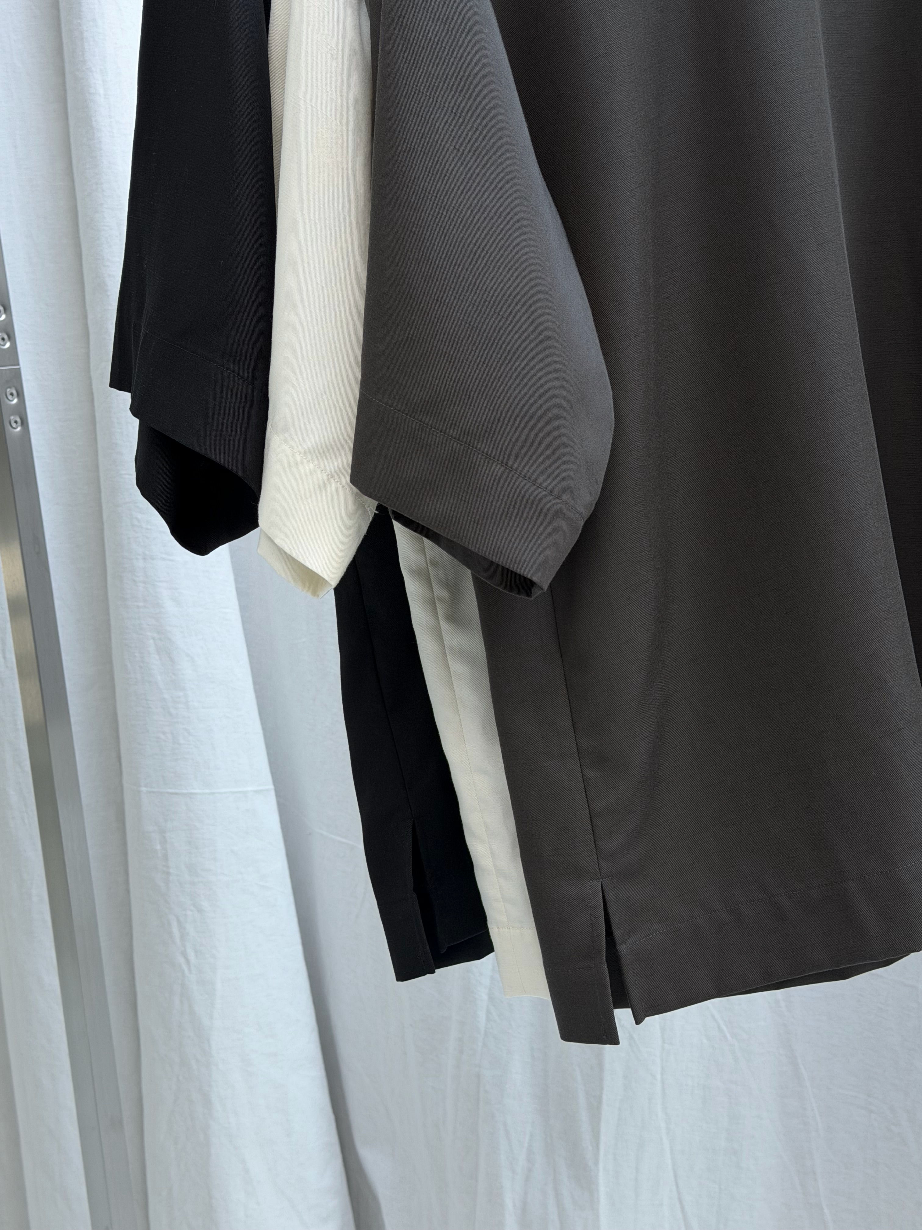 DEIA TEE | milk