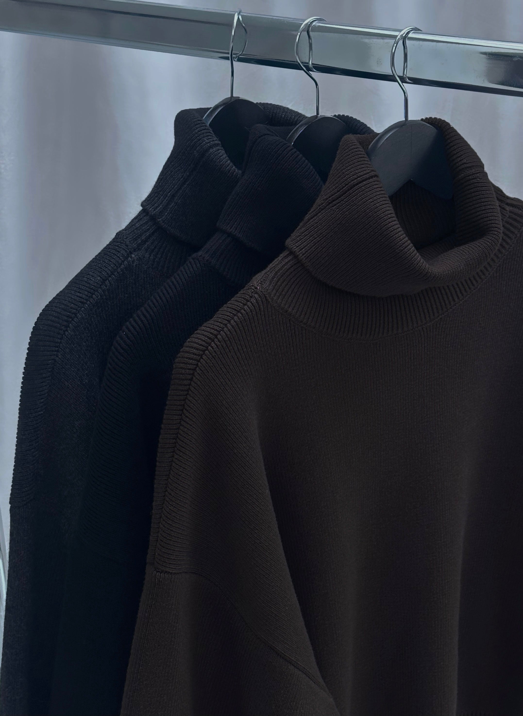 GELSO TURTLENECK SWEATER | dark brown