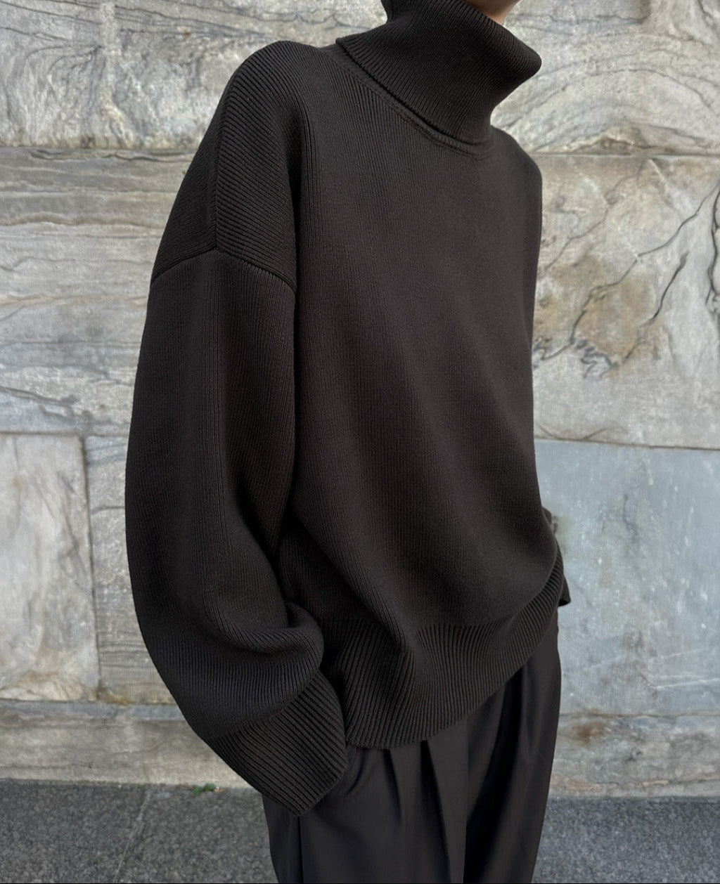 GELSO TURTLENECK SWEATER | dark brown