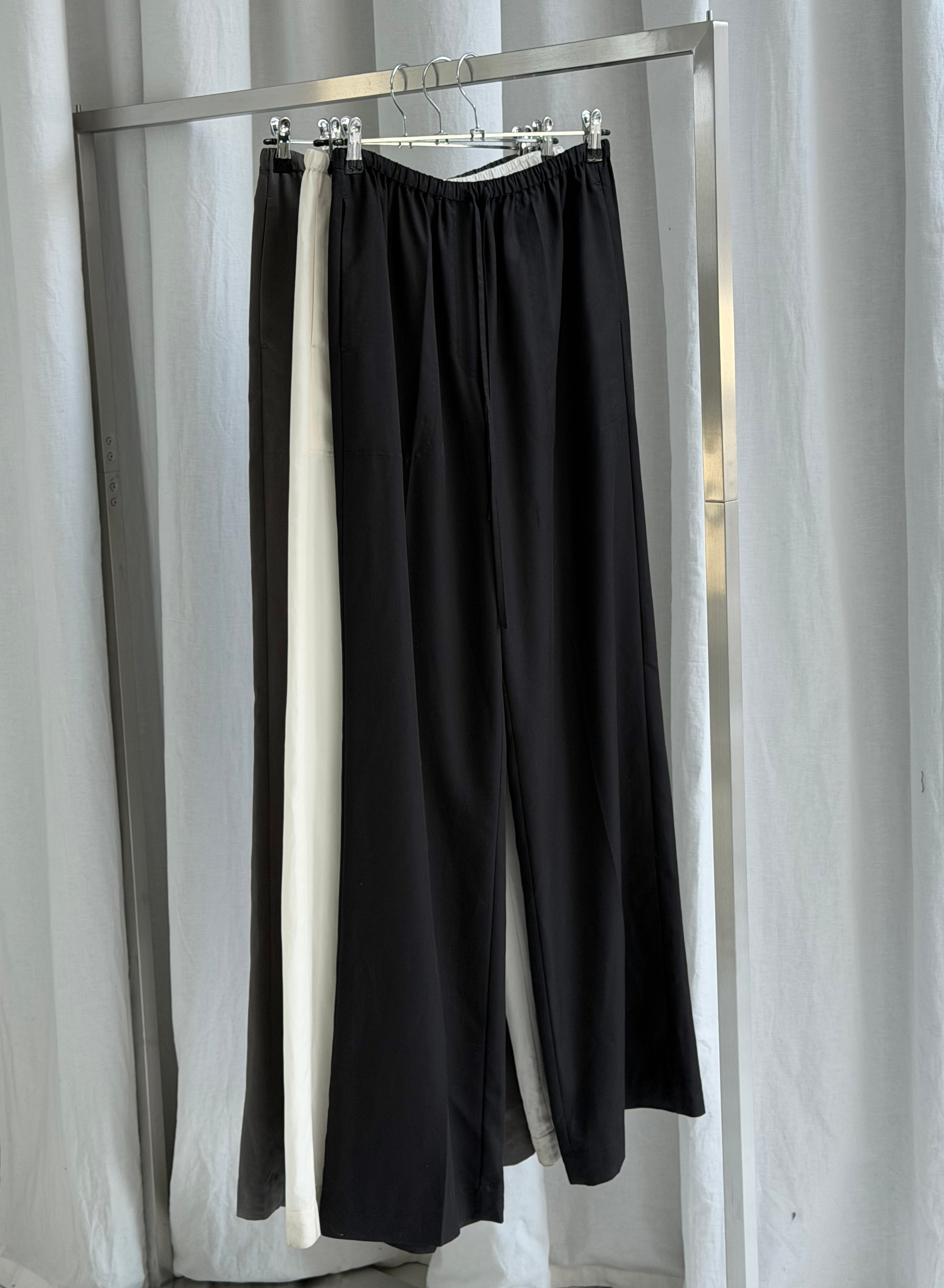 DEIA DRAWSTRING PANTS | milk