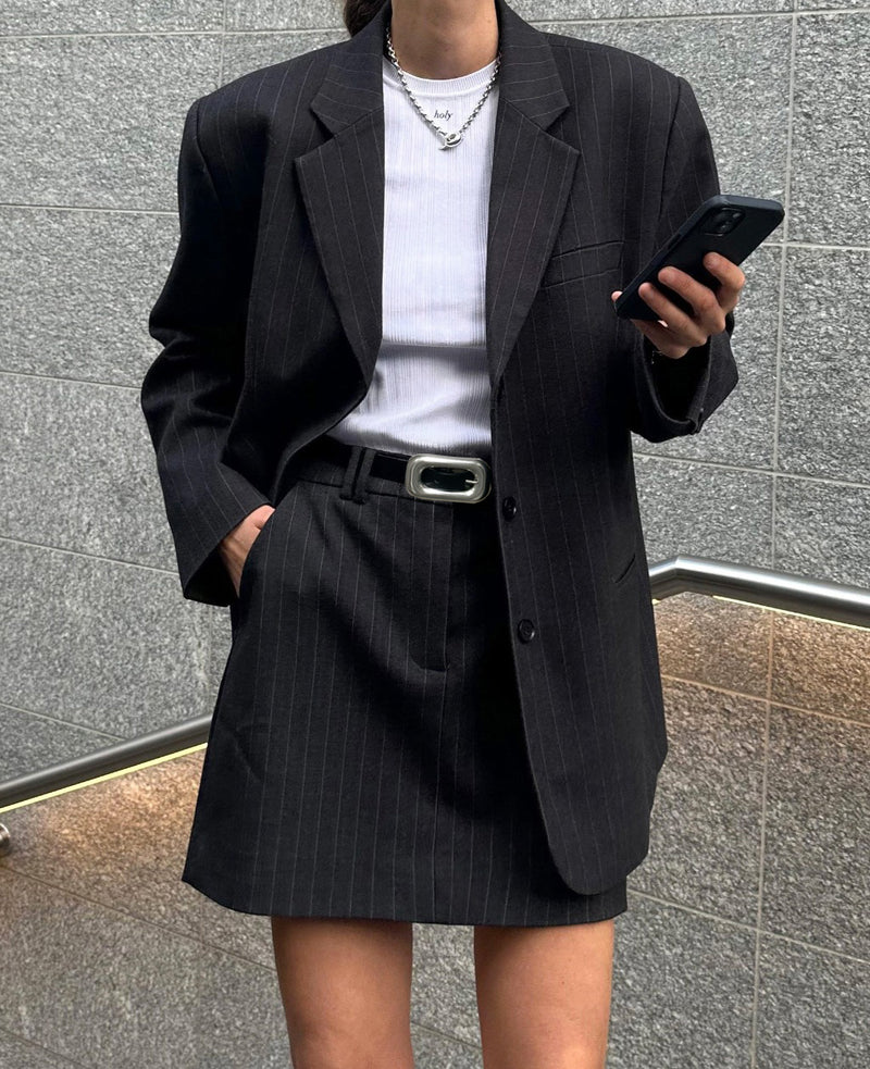 LUA MINI SKIRT | dark grey pin striped