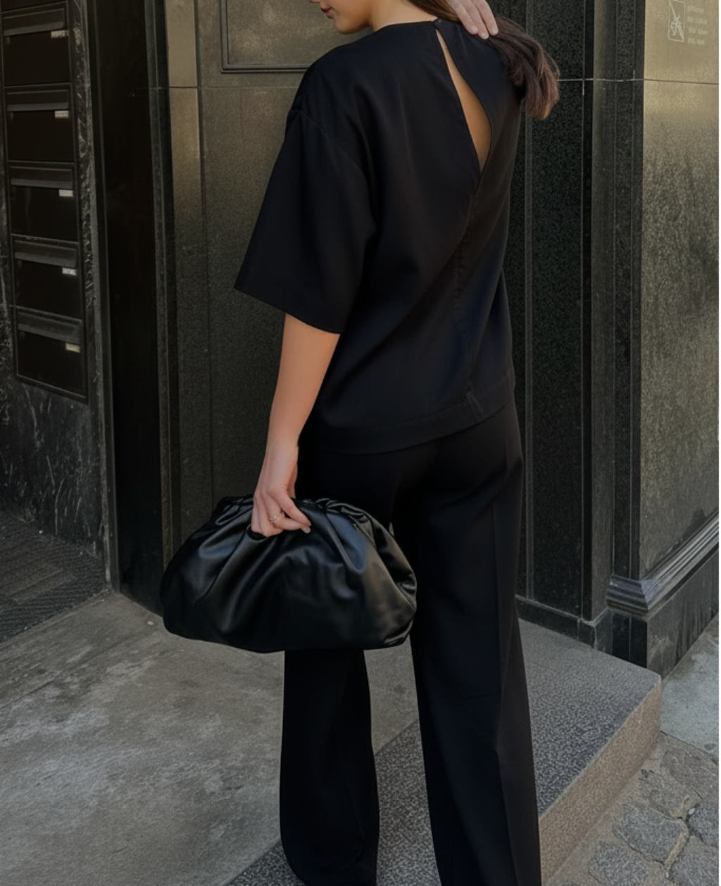 DEIA TEE | black